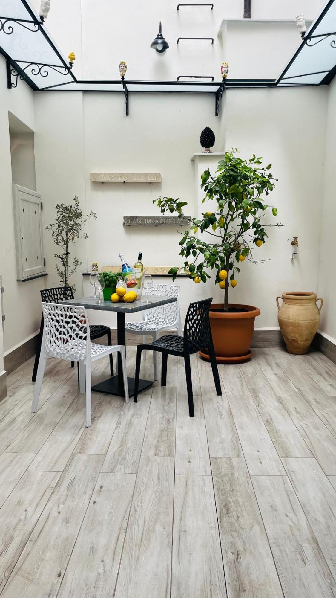 Casa Vacanze Donna Sidora Palermo Luaran gambar